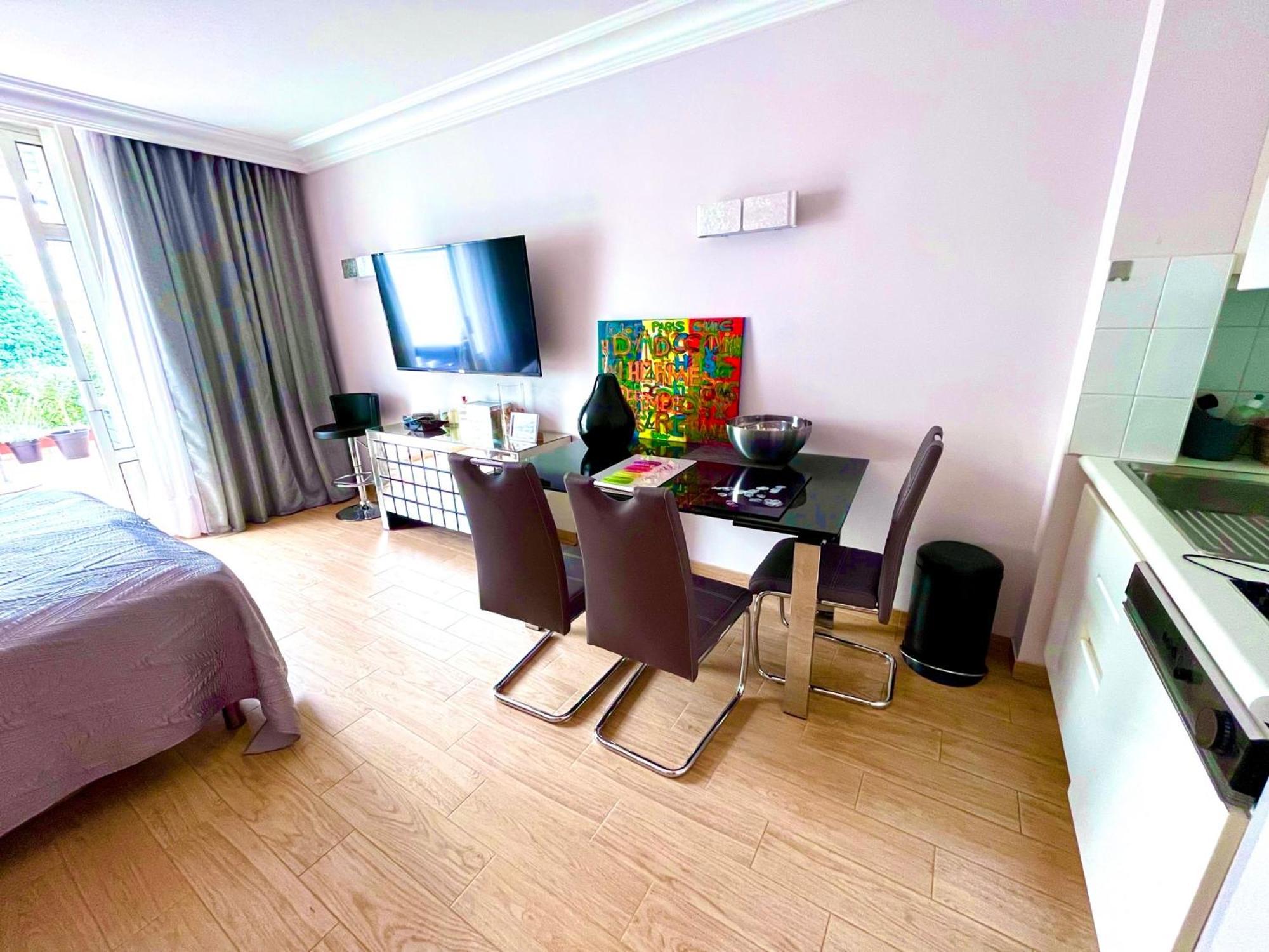 New - Cosy & In Palais Miramar Appartamento *